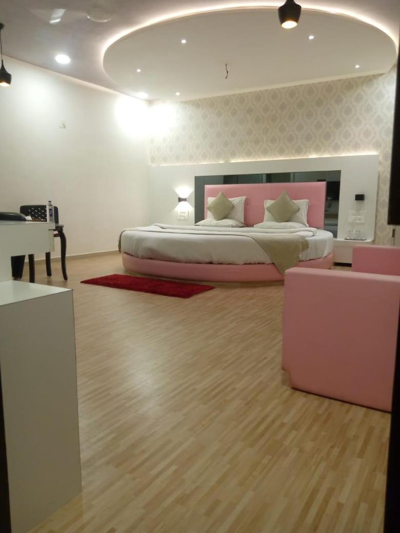 Hotel Shivalik - Mehsana Mahesana Extérieur photo