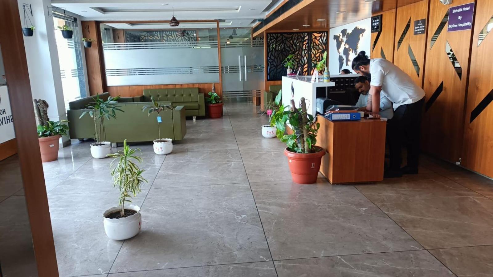 Hotel Shivalik - Mehsana Mahesana Extérieur photo