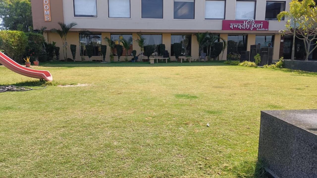 Hotel Shivalik - Mehsana Mahesana Extérieur photo