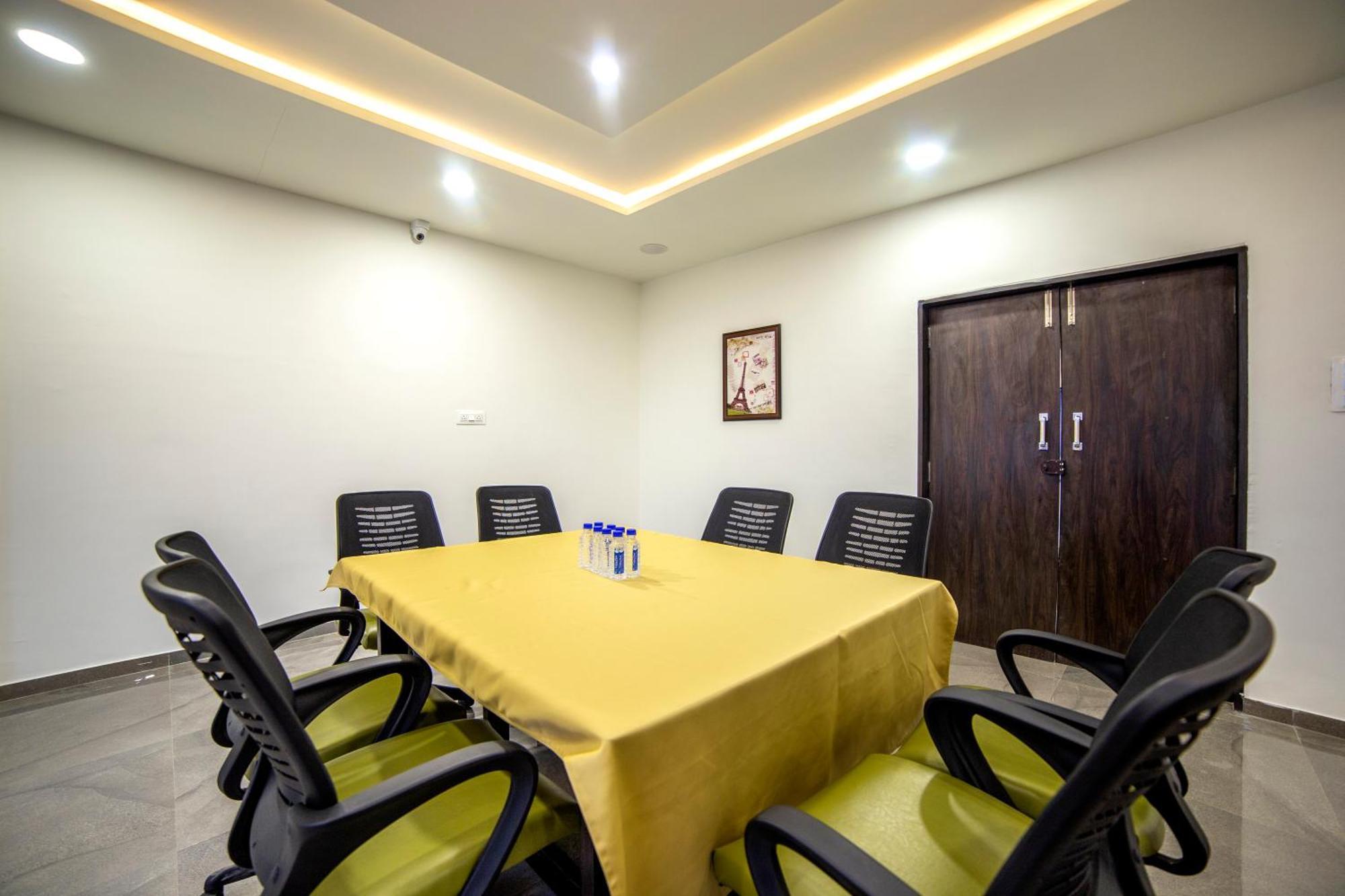 Hotel Shivalik - Mehsana Mahesana Extérieur photo