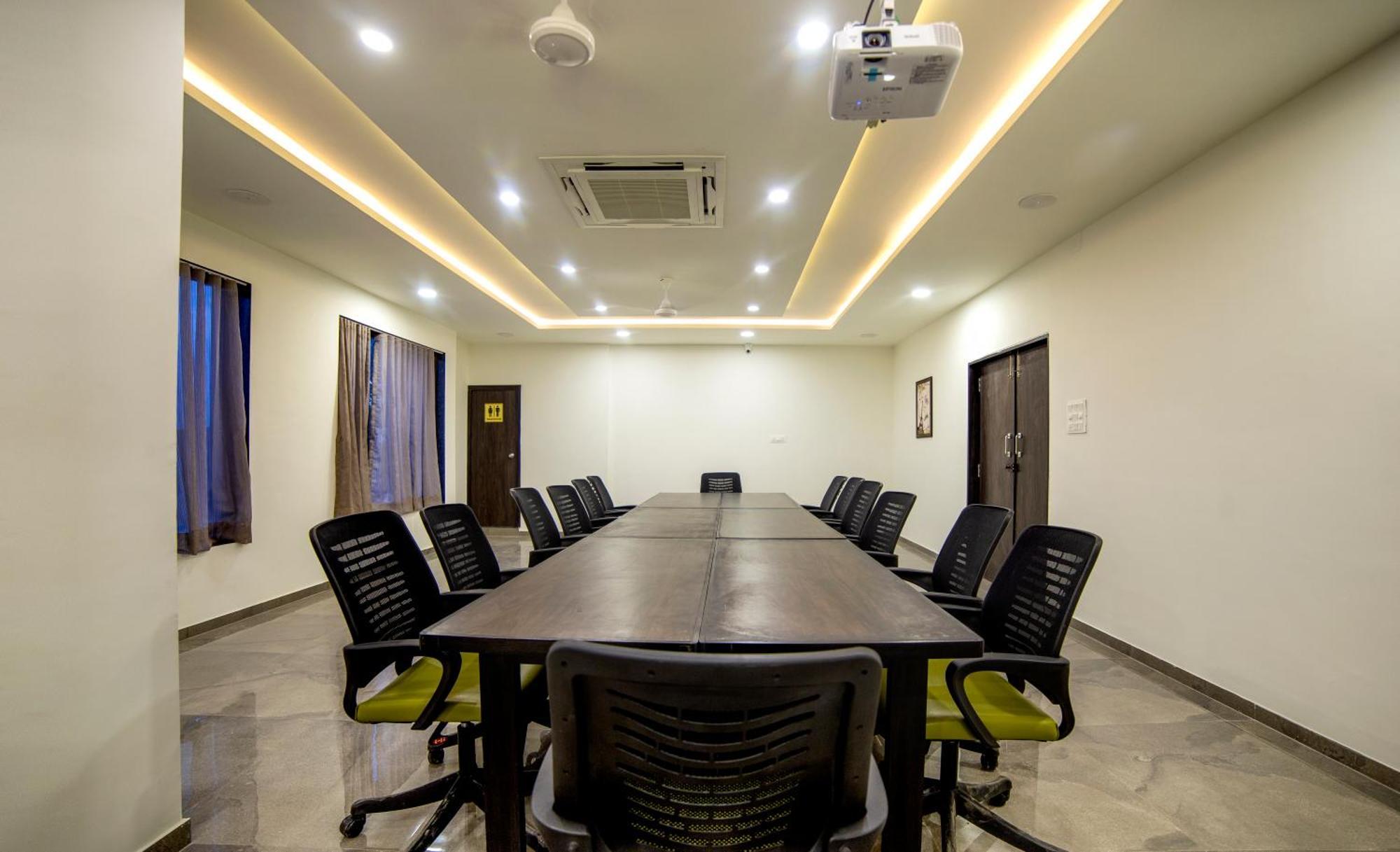Hotel Shivalik - Mehsana Mahesana Extérieur photo