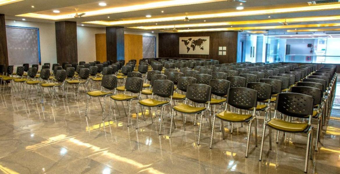 Hotel Shivalik - Mehsana Mahesana Extérieur photo