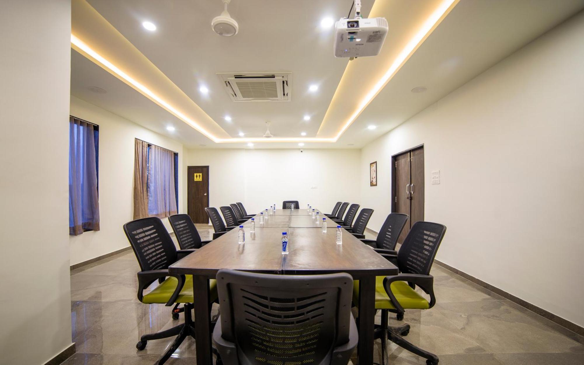 Hotel Shivalik - Mehsana Mahesana Extérieur photo