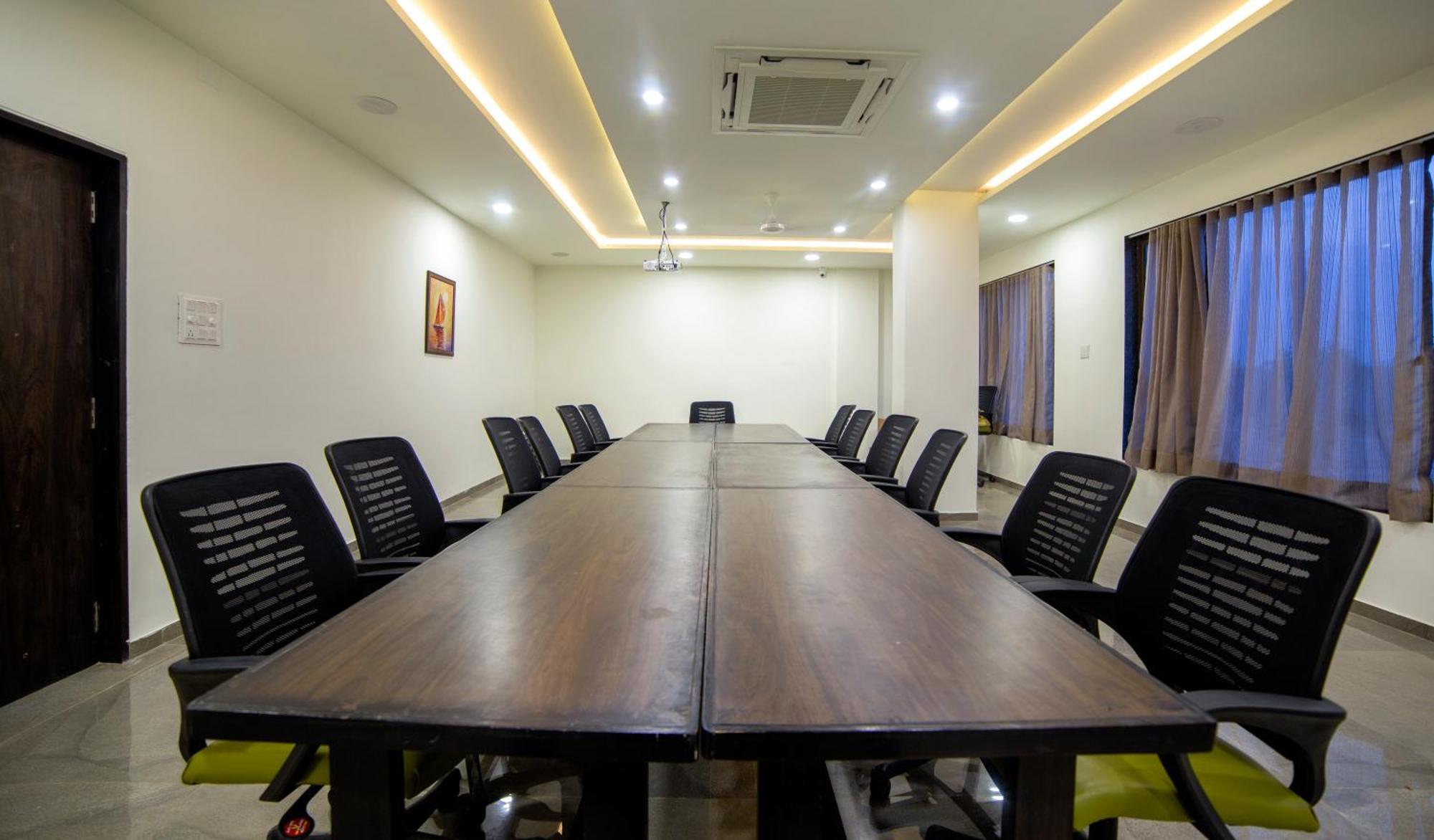 Hotel Shivalik - Mehsana Mahesana Extérieur photo