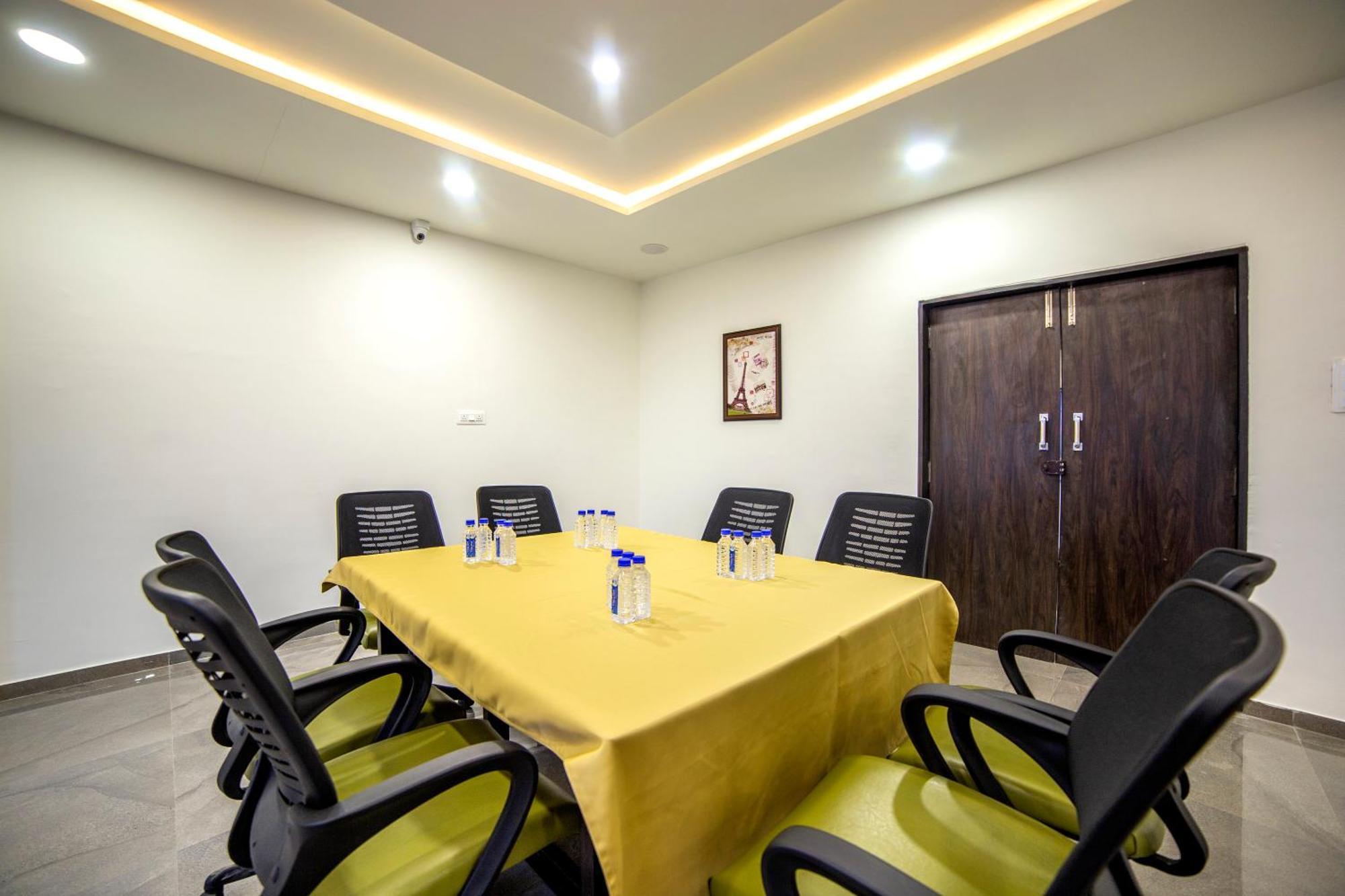 Hotel Shivalik - Mehsana Mahesana Extérieur photo