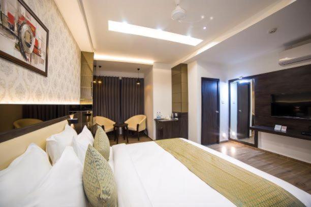 Hotel Shivalik - Mehsana Mahesana Extérieur photo
