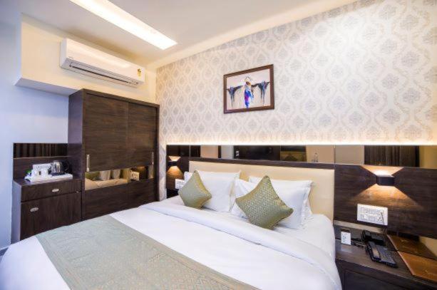 Hotel Shivalik - Mehsana Mahesana Extérieur photo