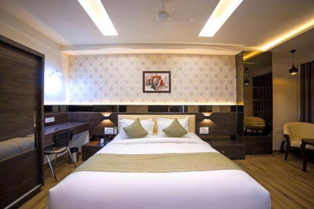 Hotel Shivalik - Mehsana Mahesana Extérieur photo
